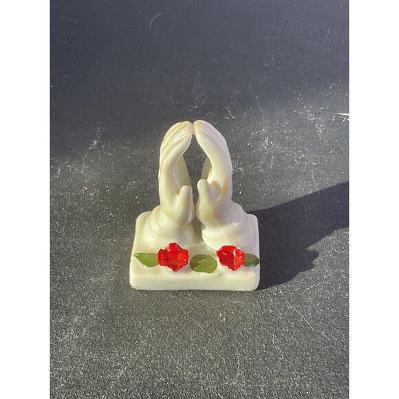 Vintage Ceramic Praying Hands Figurine With Red Flowers - Picture 2 of 7